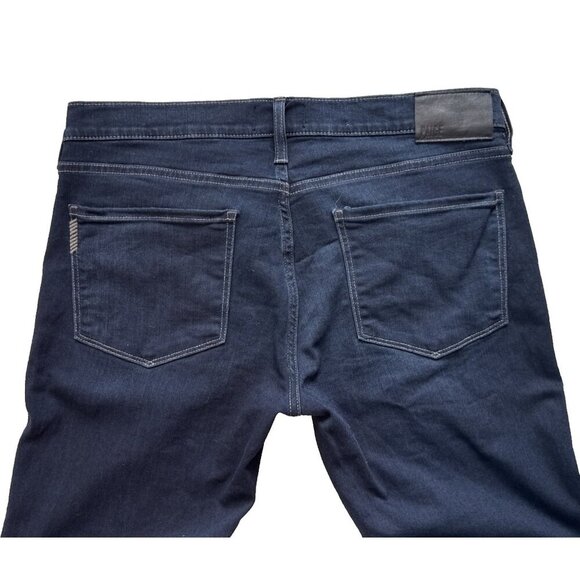 PAIGE jeans womans 34 dark wash, like new, croft, inseam 32, low rise - Picture 8 of 13